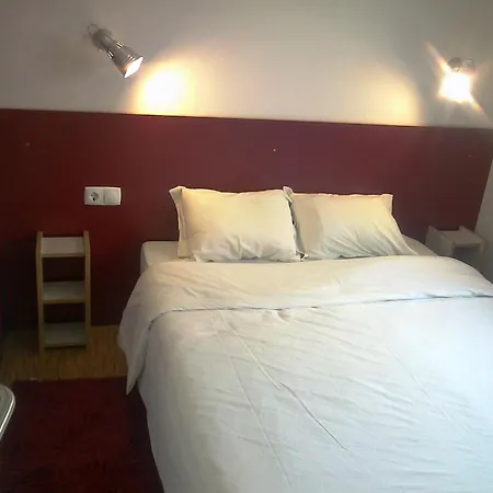 Parque De Campismo Orbitur Foz De Arelho. *