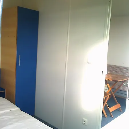 Parque De Campismo Orbitur Foz De Arelho. Кемпинг Фош-ду-Арелью