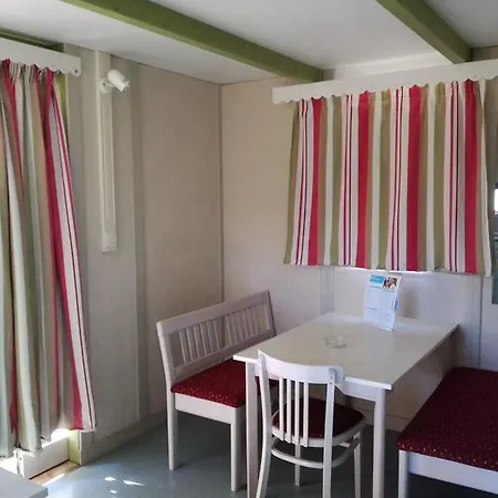 Parque De Campismo Orbitur Foz De Arelho. Кемпинг *