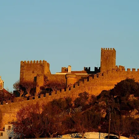 Parque De Campismo Orbitur Foz De Arelho. Фош-ду-Арелью