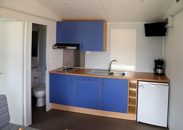 Parque De Campismo Orbitur Foz De Arelho. *