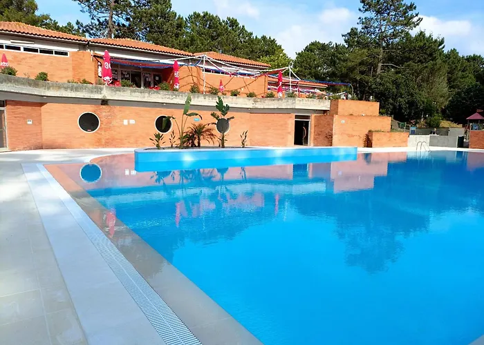 Parque De Campismo Orbitur Foz De Arelho. Campingplatz