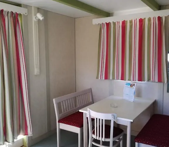 Parque De Campismo Orbitur Foz De Arelho. Campingplatz *